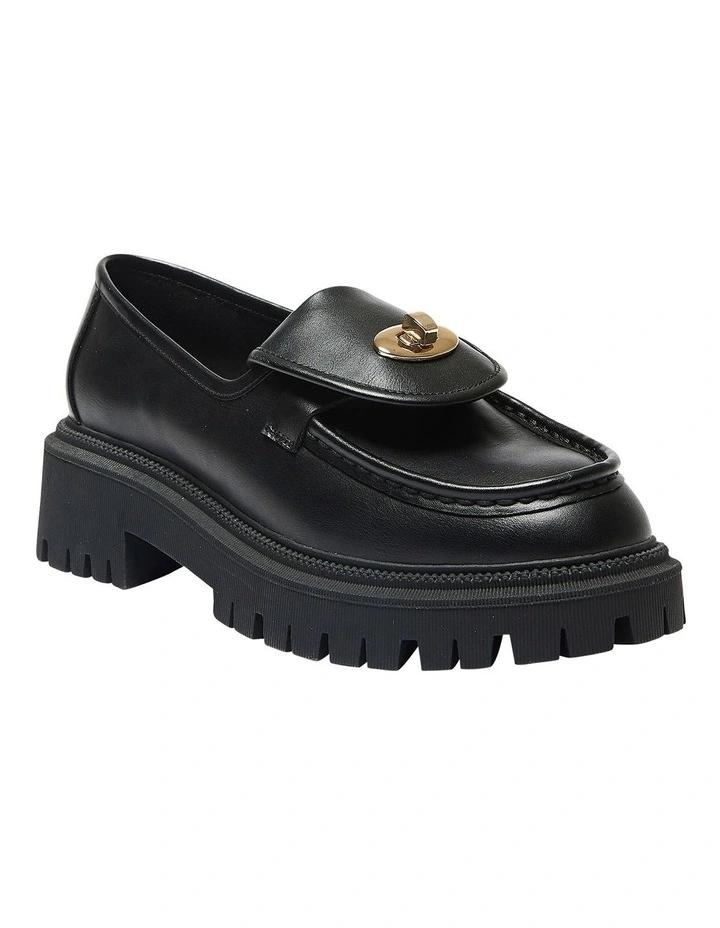 Suri Flat Shoes in Black