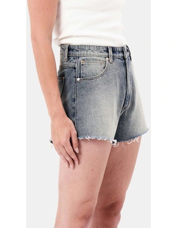 High Relaxed Short in Dylan