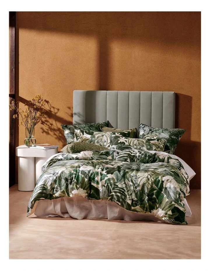 Greenhouse Quilt Cover Set in Green