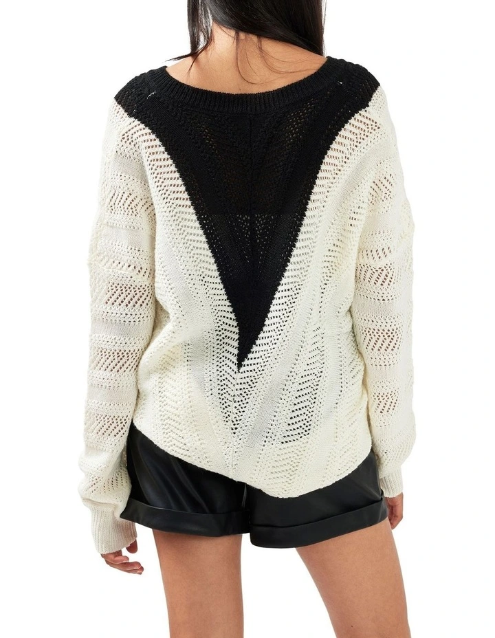 This Moment Oversized V-Neck Knit Top in Blk/White