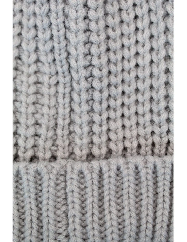 Nakita Beanie in Grey