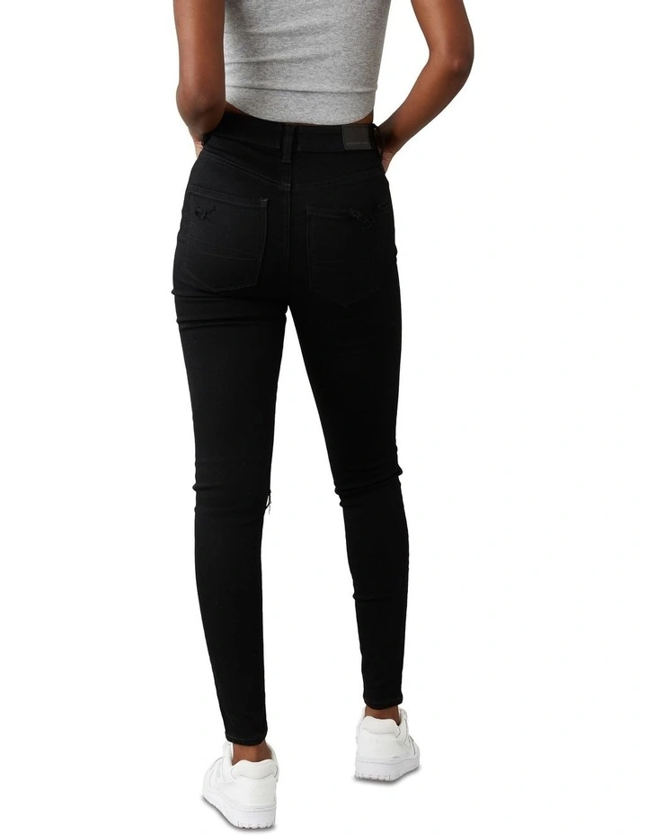 Next Level Low-Rise Jegging in Onyx Black
