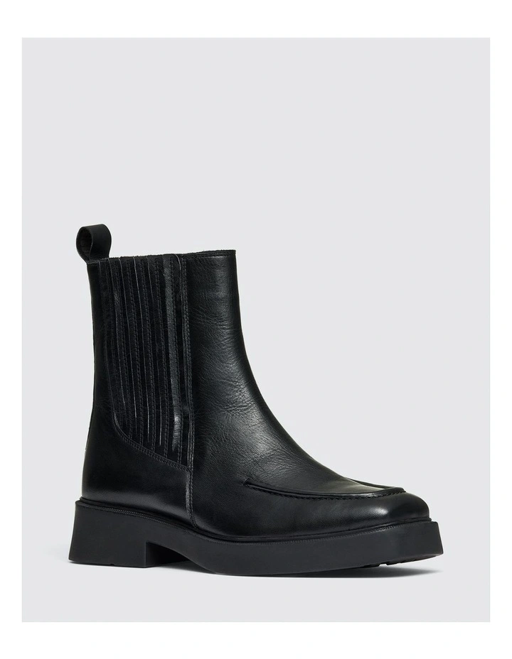 Talladega Boots in Black