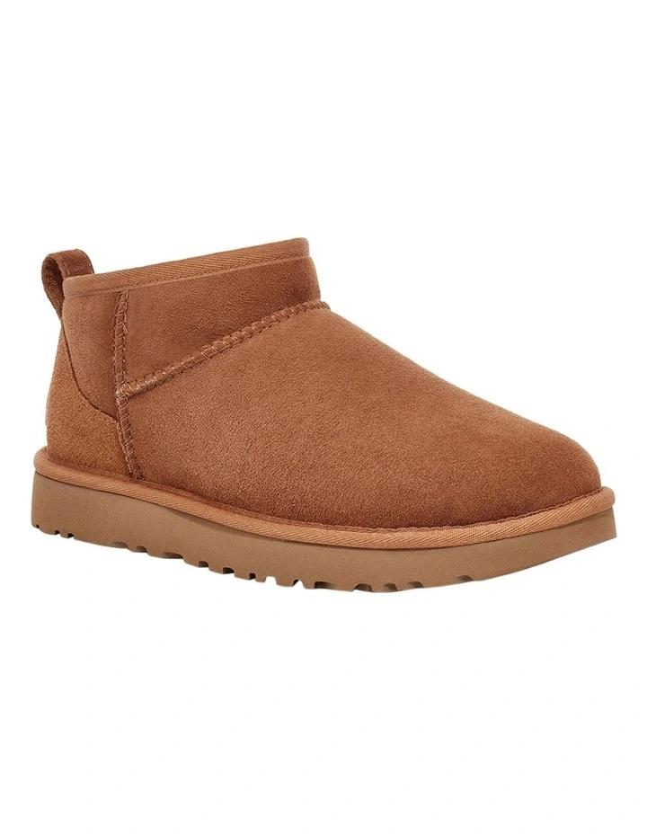 W Classic Ultra Mini Boots in Chestnut