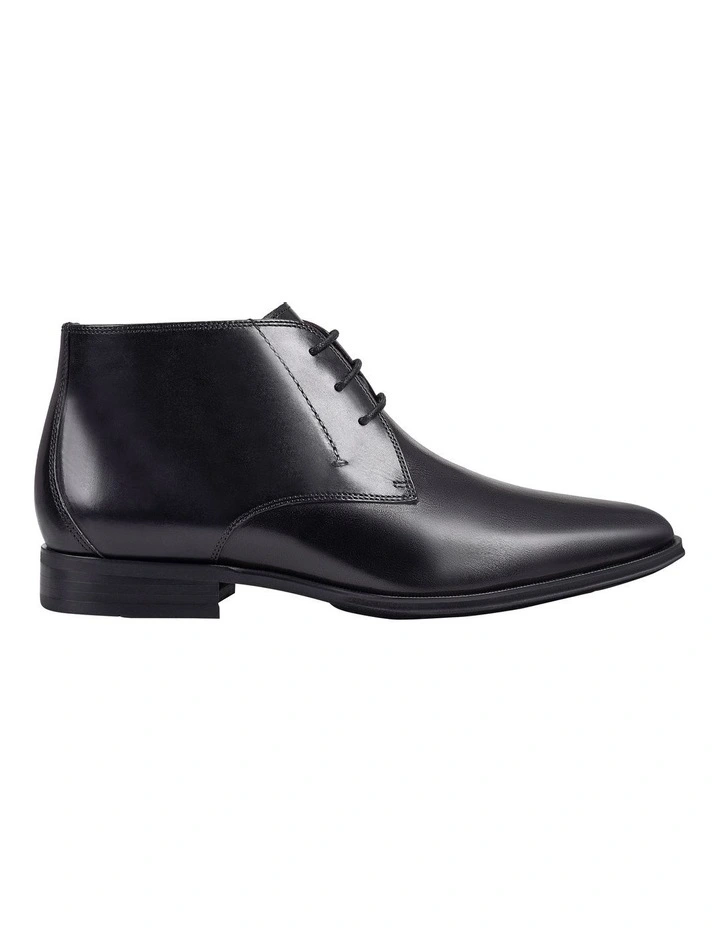 Zed Shoe in Black