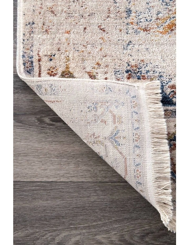 Heriz Rug in Ivory