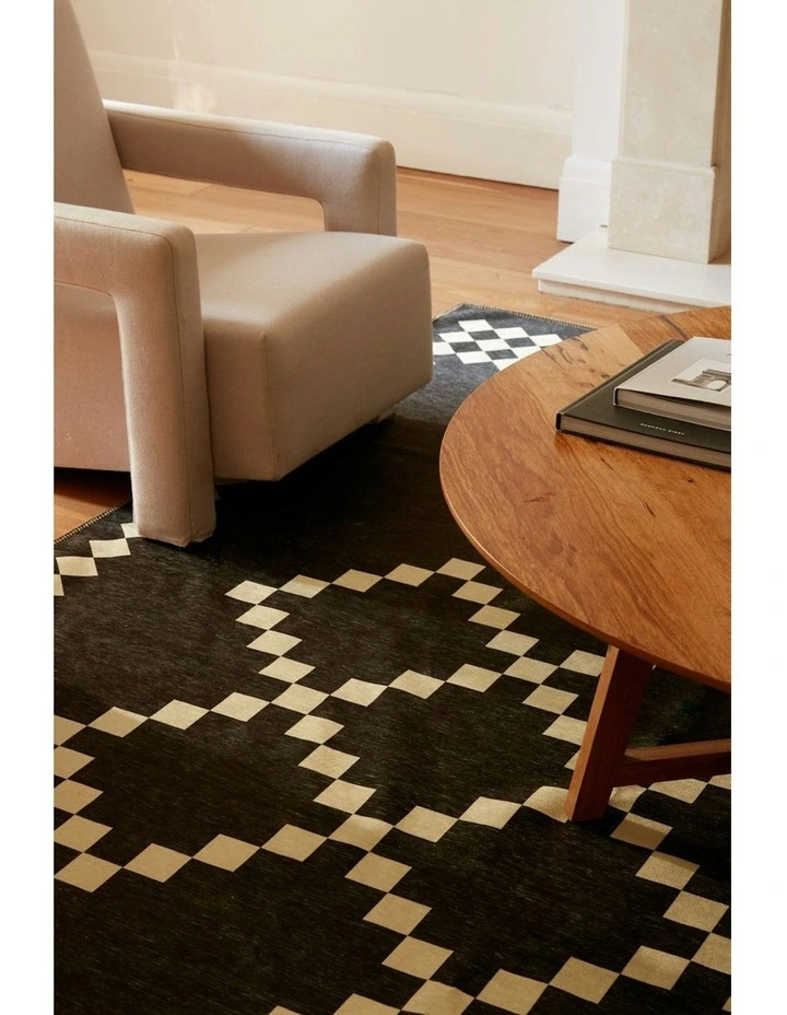 Centre Washable Chenille Area Rug in Charcoal