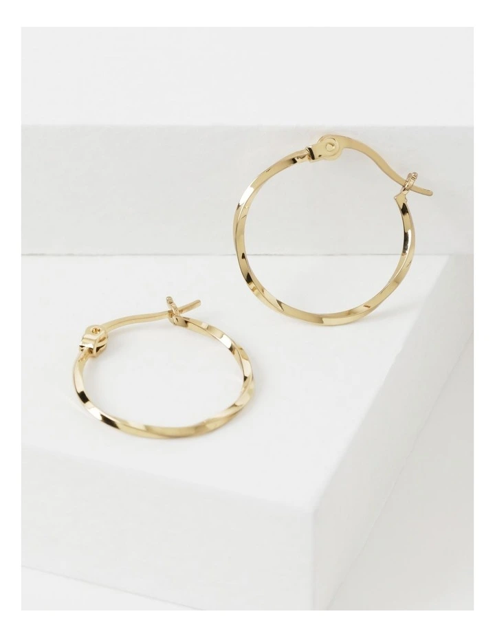 Thin Classic Hoop Earring in Gold
