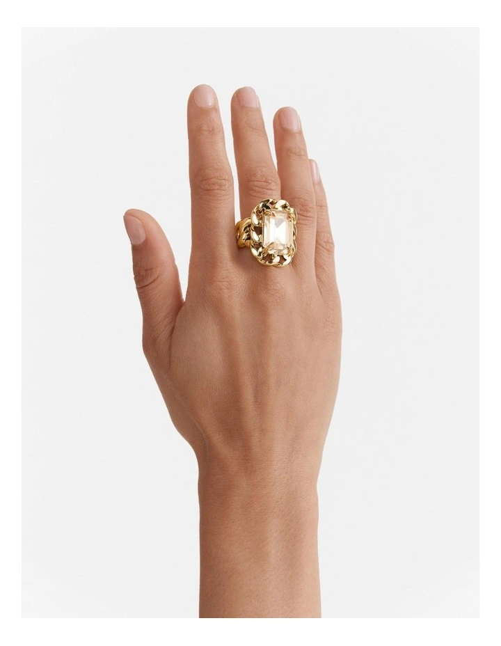 Salute Ring in Gold