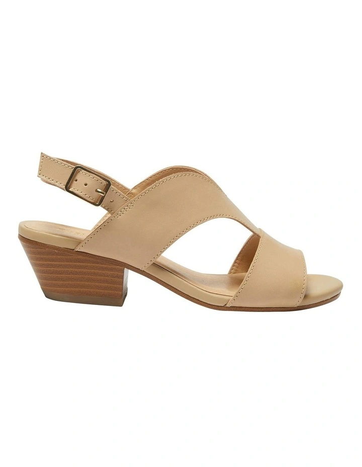 Valetta Sandals in Nude Leather