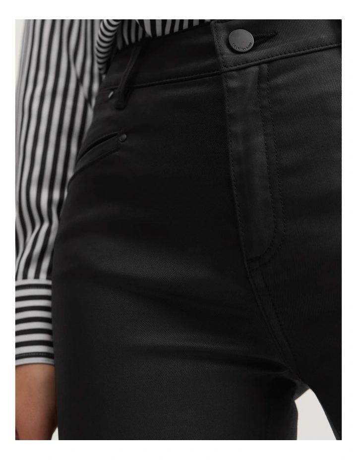 Coated Mid Rise Fitted Jean in Black