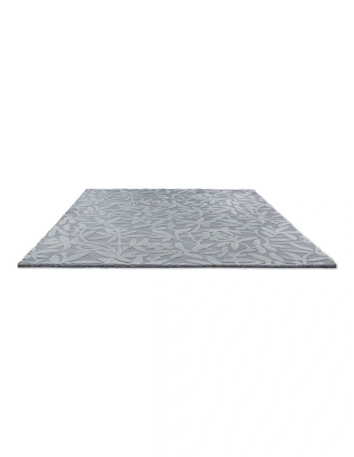 Cleavers Rug in Dark Steel