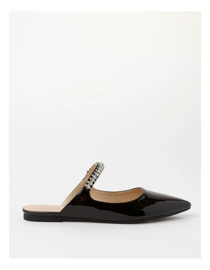 Sofia Flat Shoe in Ivory Black