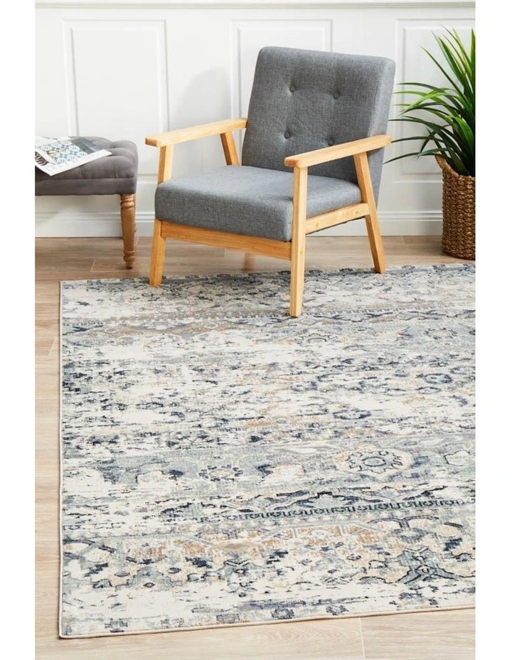 Providence Esquire Segments Traditional Rug in Cream