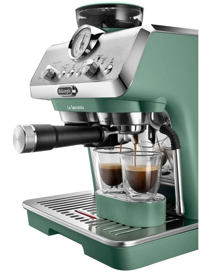 La Specialista Arte Manual Pump Coffee Machine in Green