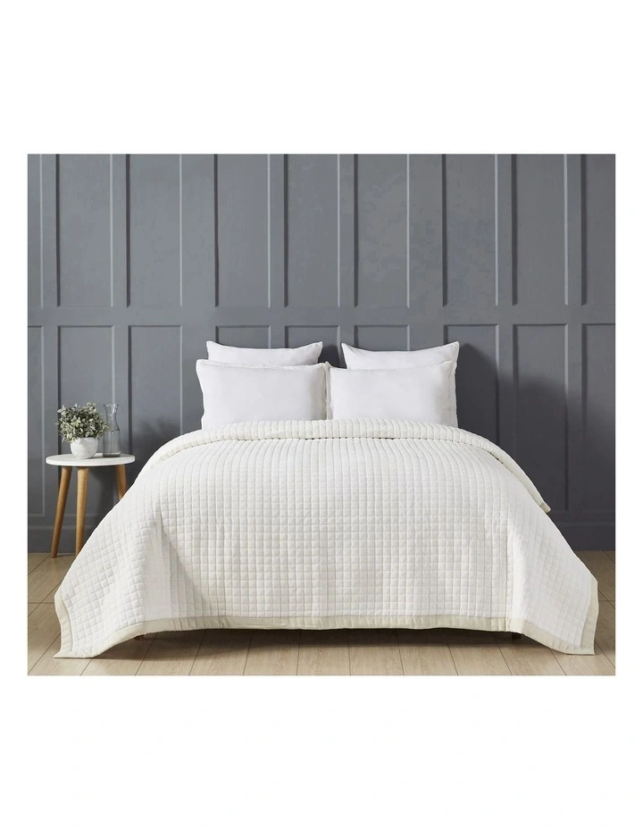 Box Coverlet in Snow White