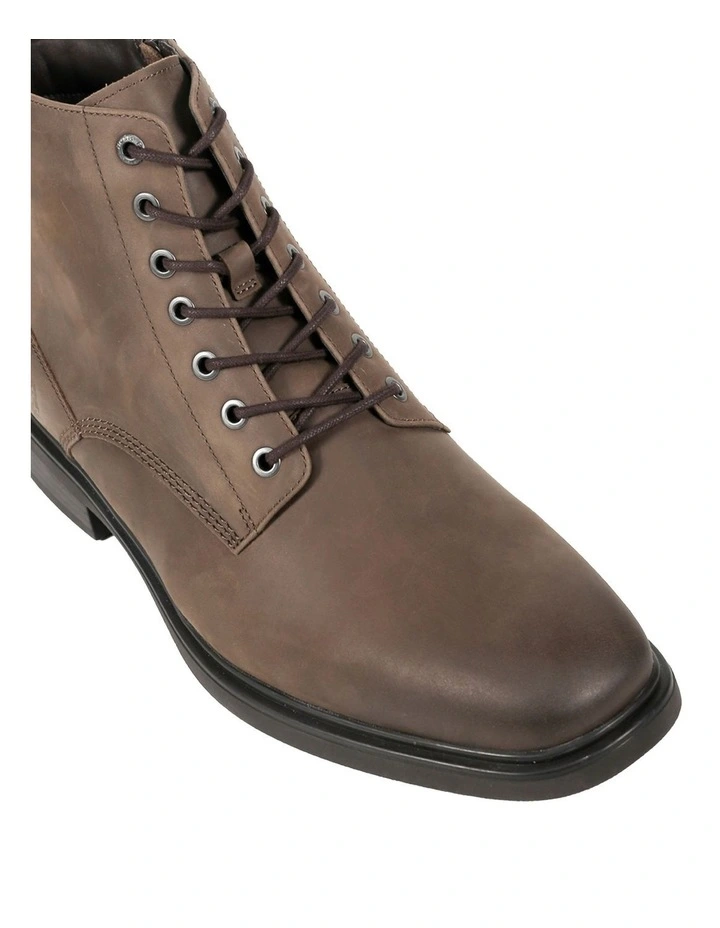 Zeke Boot in Stone Wild