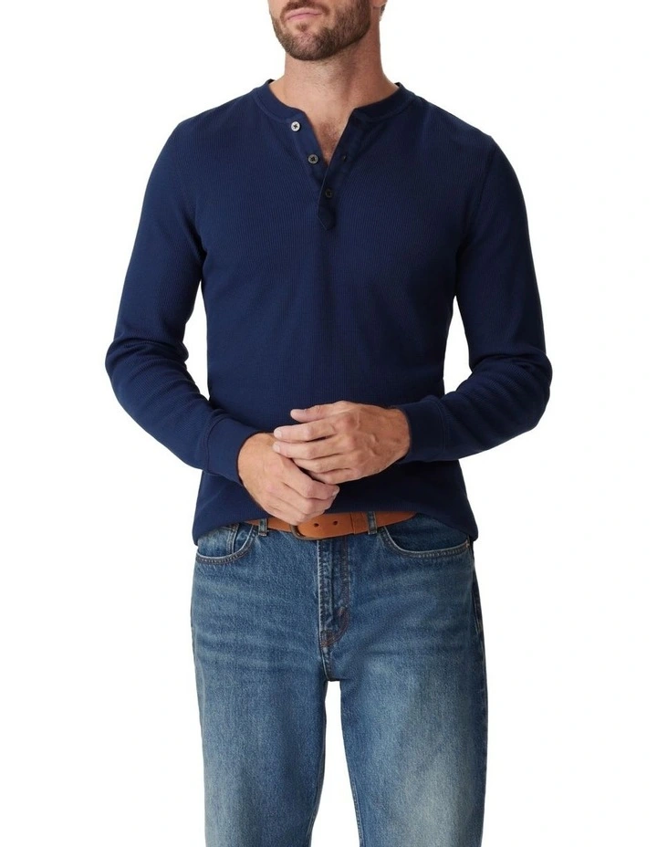 Silverton Henley in Navy