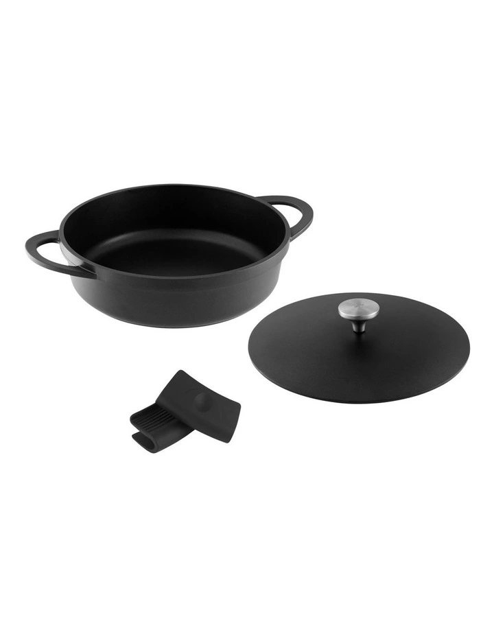 Agile Non-Stick Shallow Casserole 28cm/4L in Black