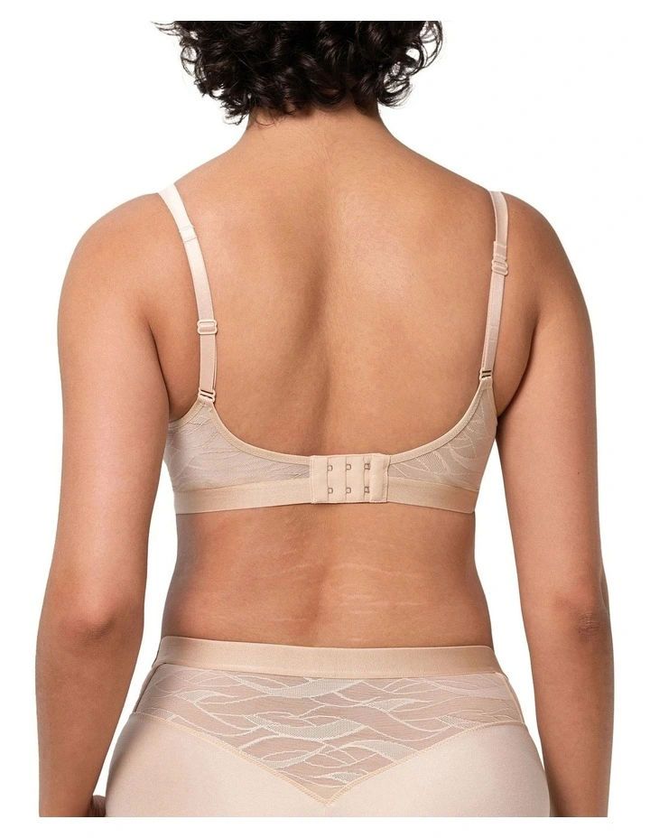 Airy Sensation Minimiser Bra in Nude Beige