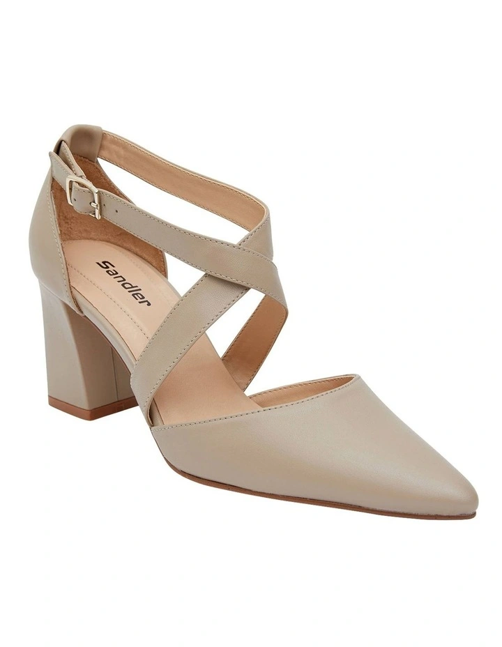 Kara Heeled Shoes in Nude Leather