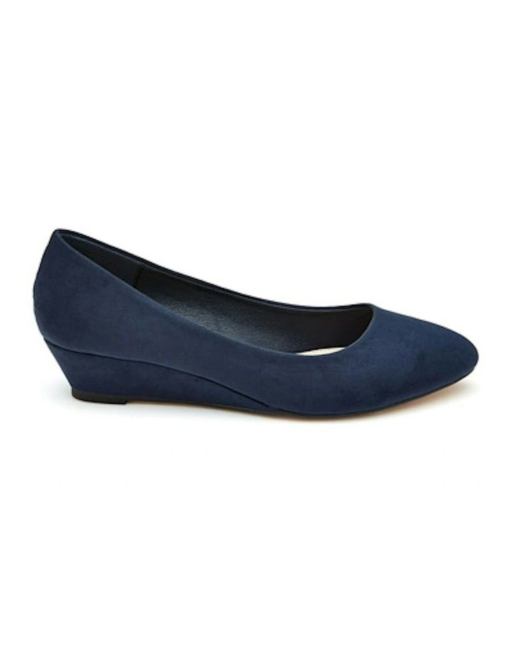Berlinda Wedges in Navy