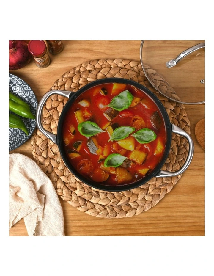 Meteore Non-Stick Casserole with Flat Lid 24cm in Black