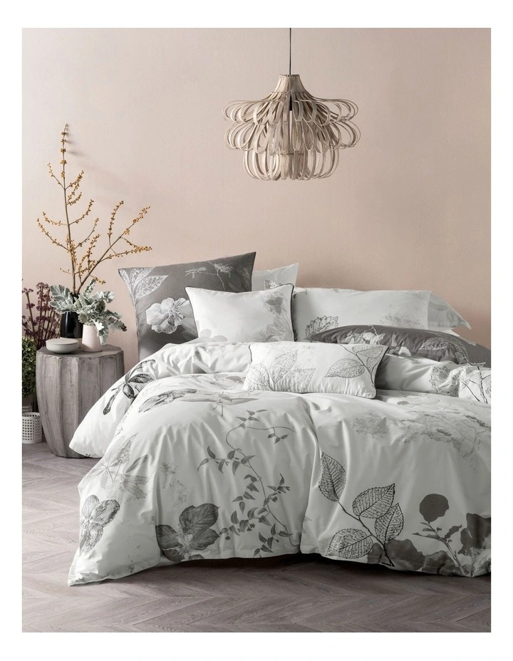 Ari Quilt Cover Set in Chalk