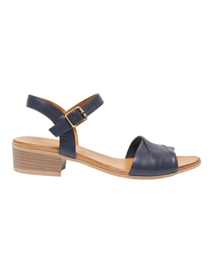 Maisy Sandals In Navy Leather