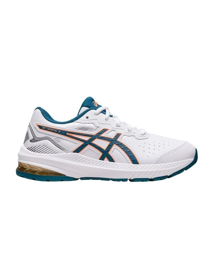 Grade School Sport Shoe in White
