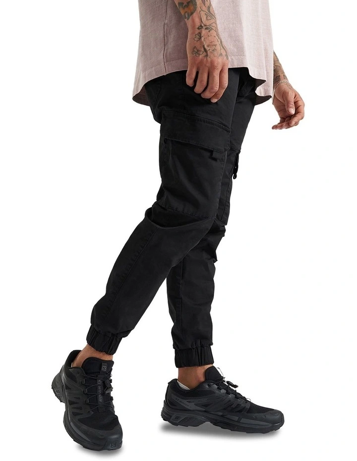 F100 Cargo Jogger in Black