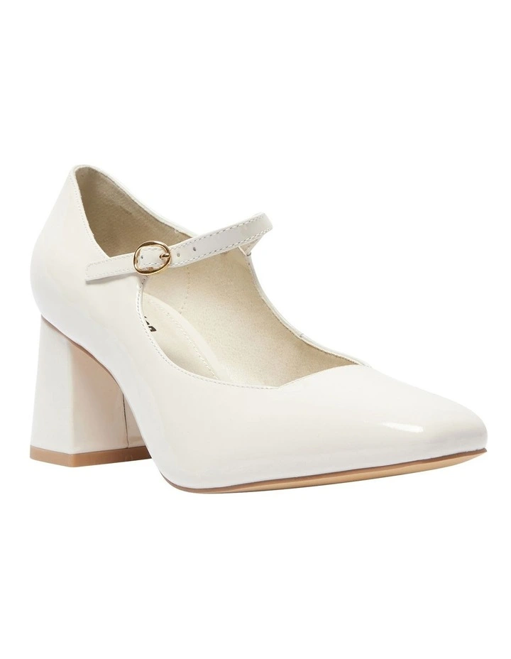 Nancy Heeled Shoes in Bone Patent Leather