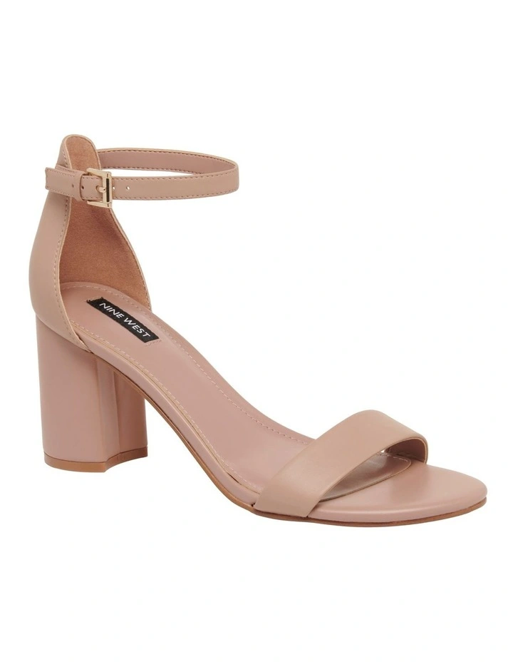 Sandy Sandals In Light Pink