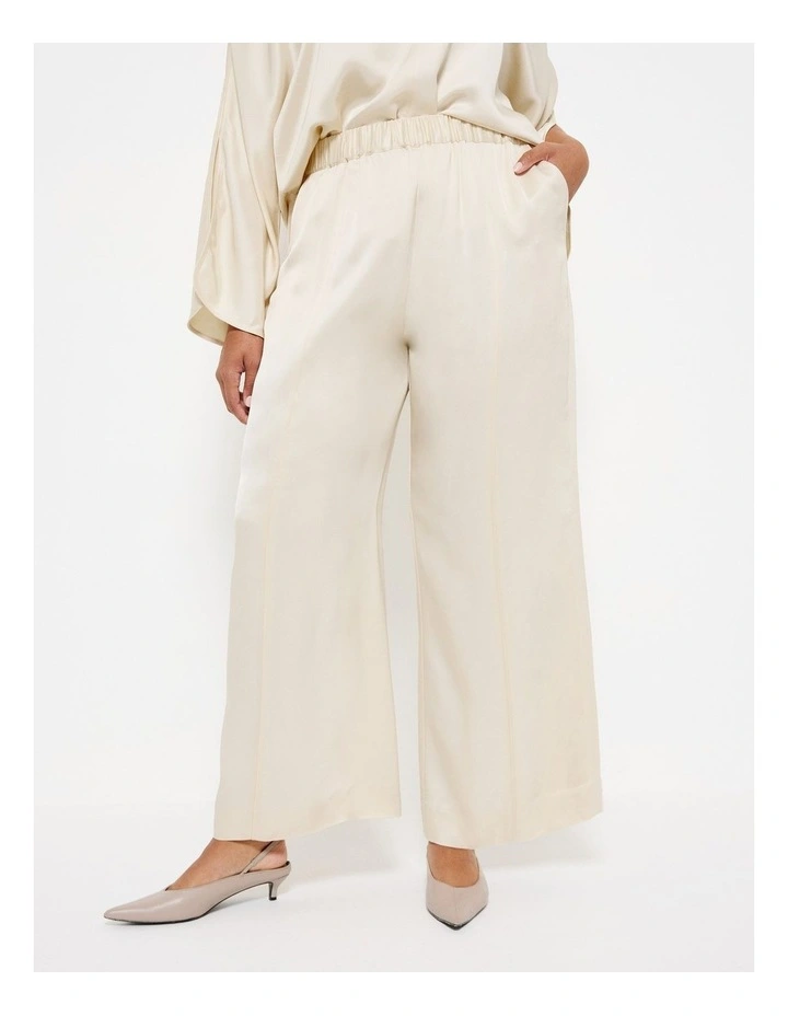 Pin Tuck Pull On Pant in Ceream