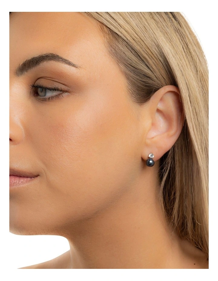 Brilliant Pearl Earrings in Peacock