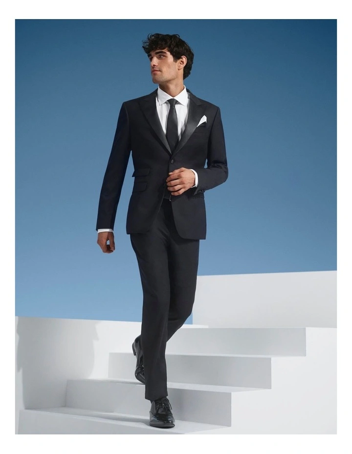 Slim Dinner Suit Jacket in Black