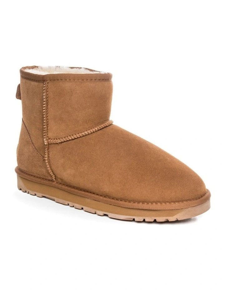 Classic Mini Boots in Chestnut