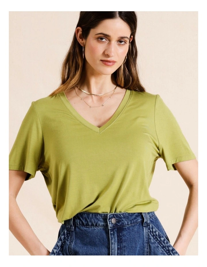 Bamboo V-Neck Tee in Khaki