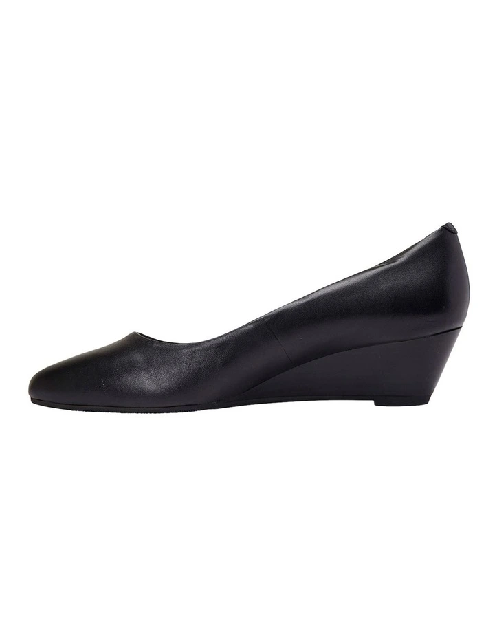Henry Heeled Shoes in Black Leather