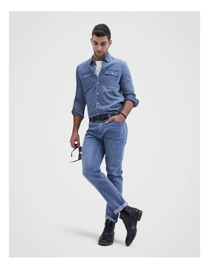 Straight Leg Jean in Dark Wash
