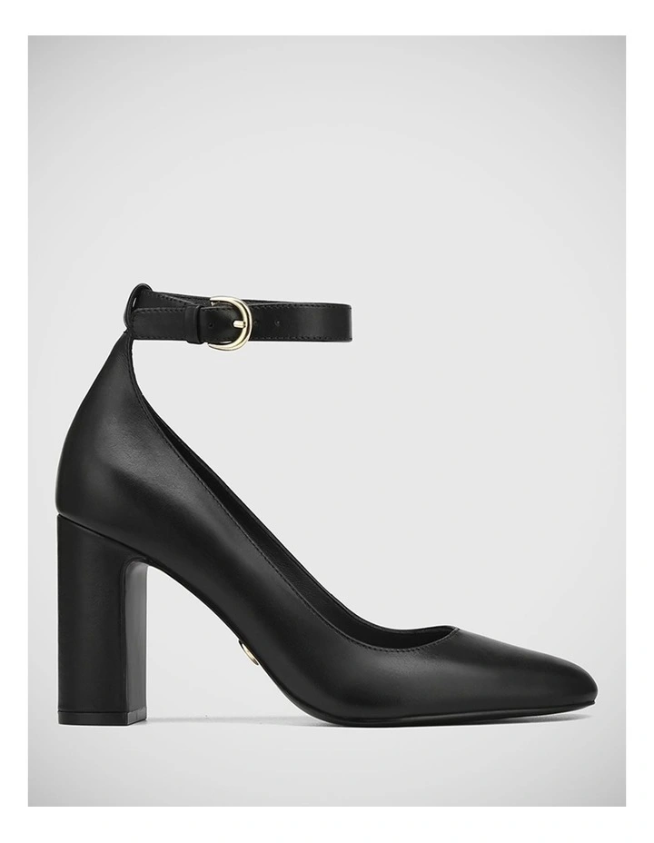 Porcha Leather Pump in Black