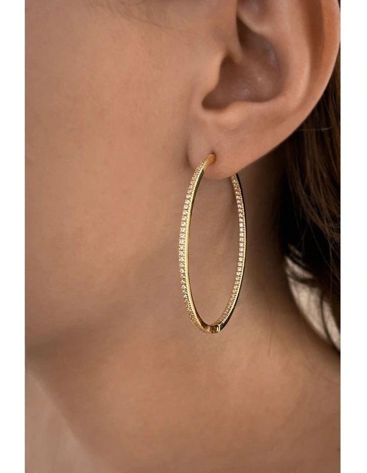 Light Hoop Earring in Gold