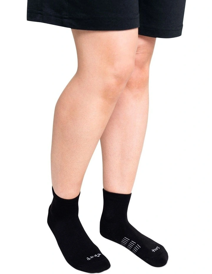 Quarter Socks in Black