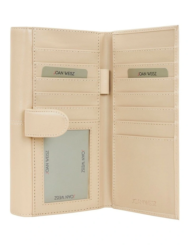 Dakota Bifold Wallet in Sand