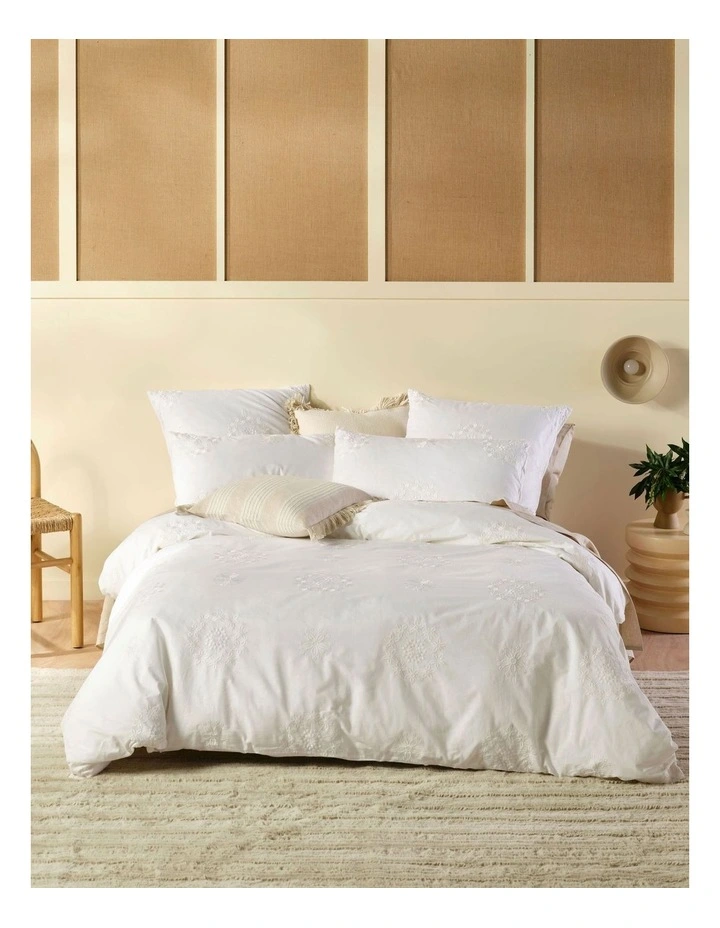 Amore Quilt Cover Set in White