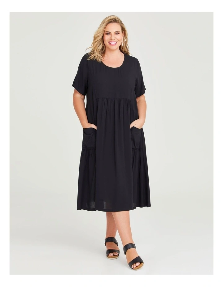 Natural Pocket Midi Dress in Black