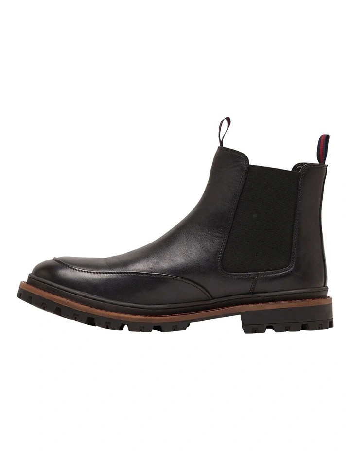 Javon Chelsea Boot in Black