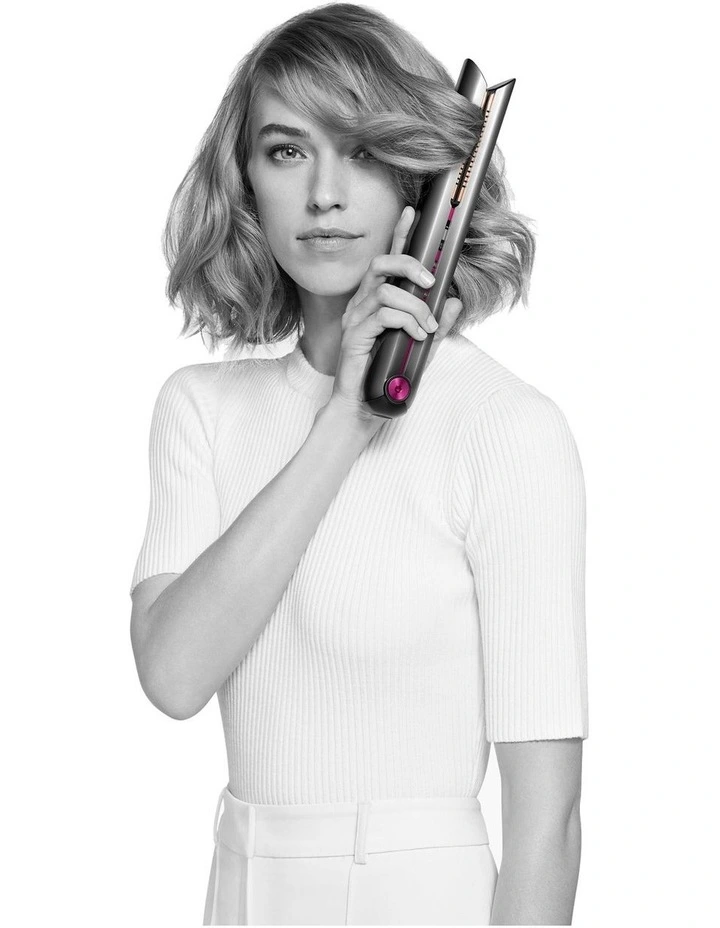 Corrale Cordless Straightener in Fuchsia/Iron 413070-01