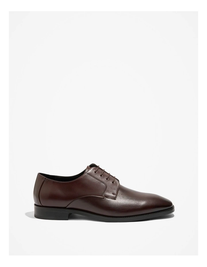 Travel Derby Shoes in Chocolate