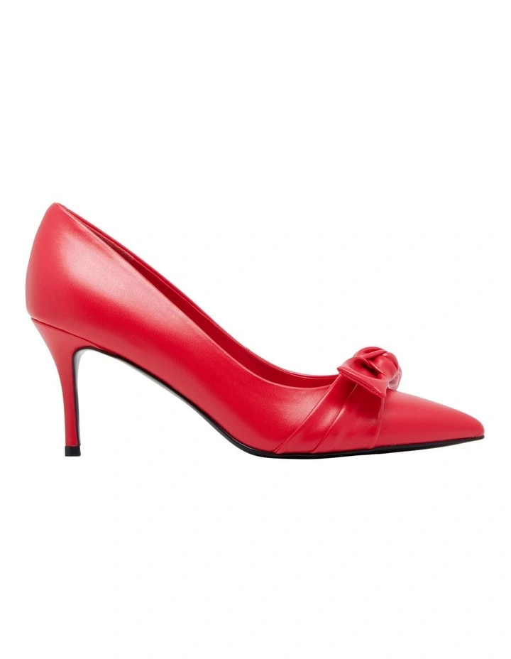Mowy Pump in Red
